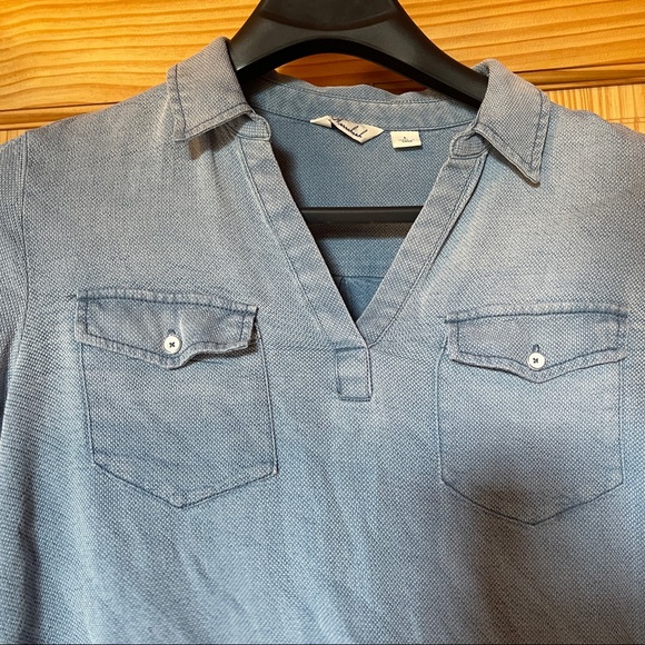 Soft and Airy Quarter Length Top - Picture 2 of 4